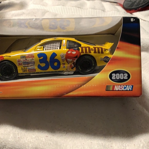 NASCAR HotWheels Ken Schrader #36 M&M die cast car - Picture 2 of 5